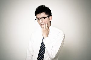 親不知 抜歯手術 口腔外科 事前検査 血液検査 CTスキャン レントゲン 唇の痺れ 麻痺 同意書 書類 入院の手引き 費用 手術台 保険 